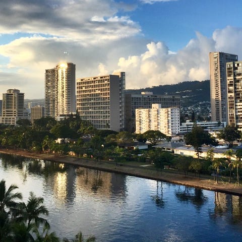 33. Urban Honolulu, HI     • Renter-occupied housi