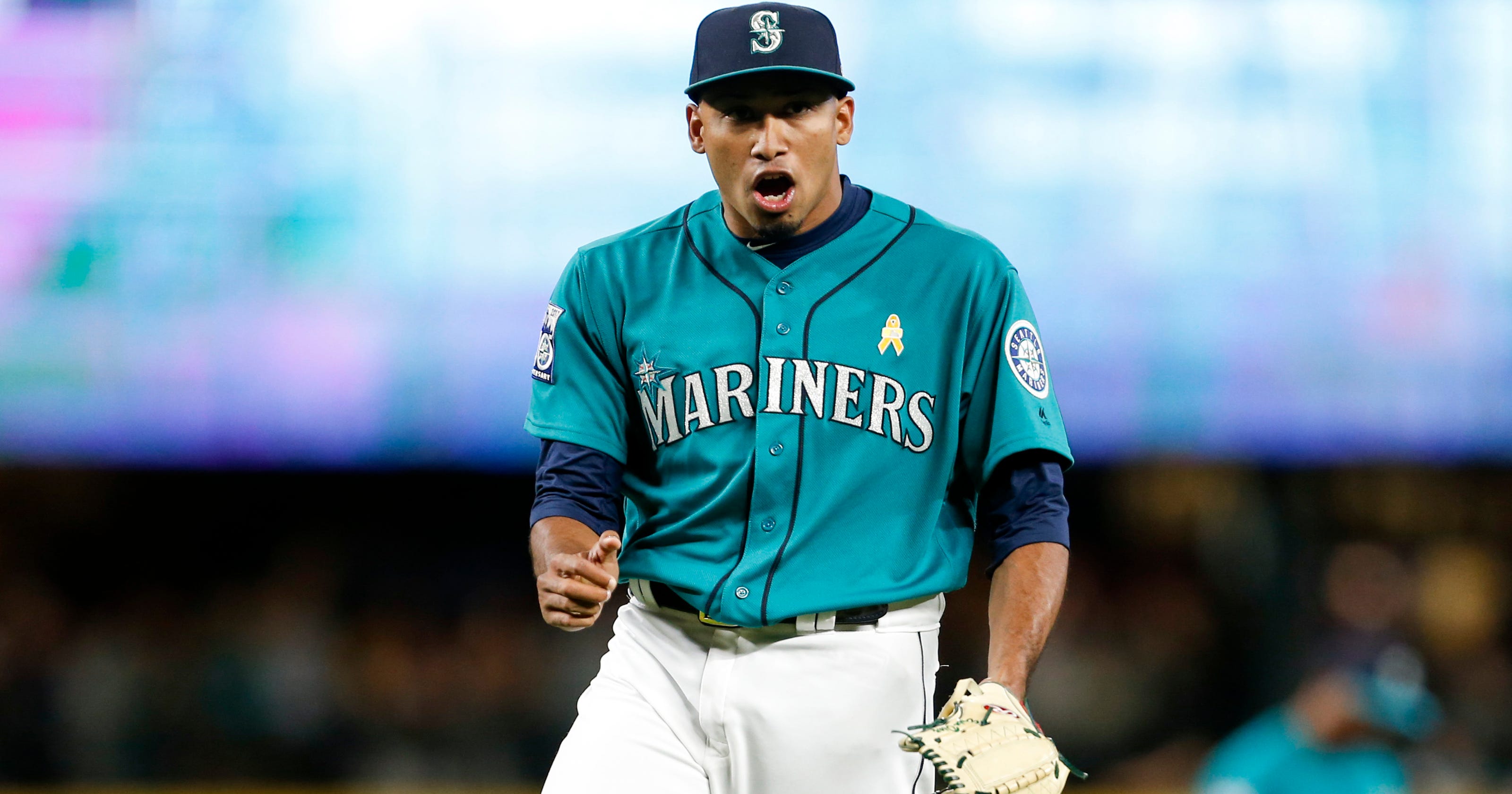 Mariners closer Edwin Diaz ready to go help devastated Puerto Rico