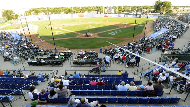 The Canaries average 2,801 fans a game at Sioux Falls Stadium, which was renovated in 2000.