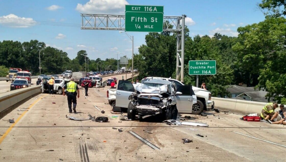 I20 wreck in West Monroe backs up traffic; 8 taken to hospitals