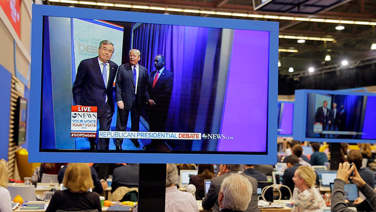 Carson Misses His Intro At Debate Stands Awkwardly Off Stage