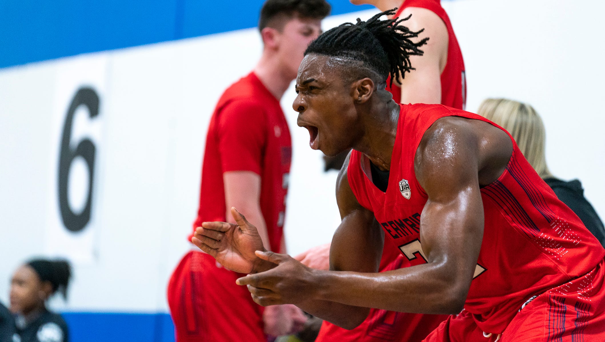 Louisville Basketball Recruiting Aidan Igiehon S Irish Pride