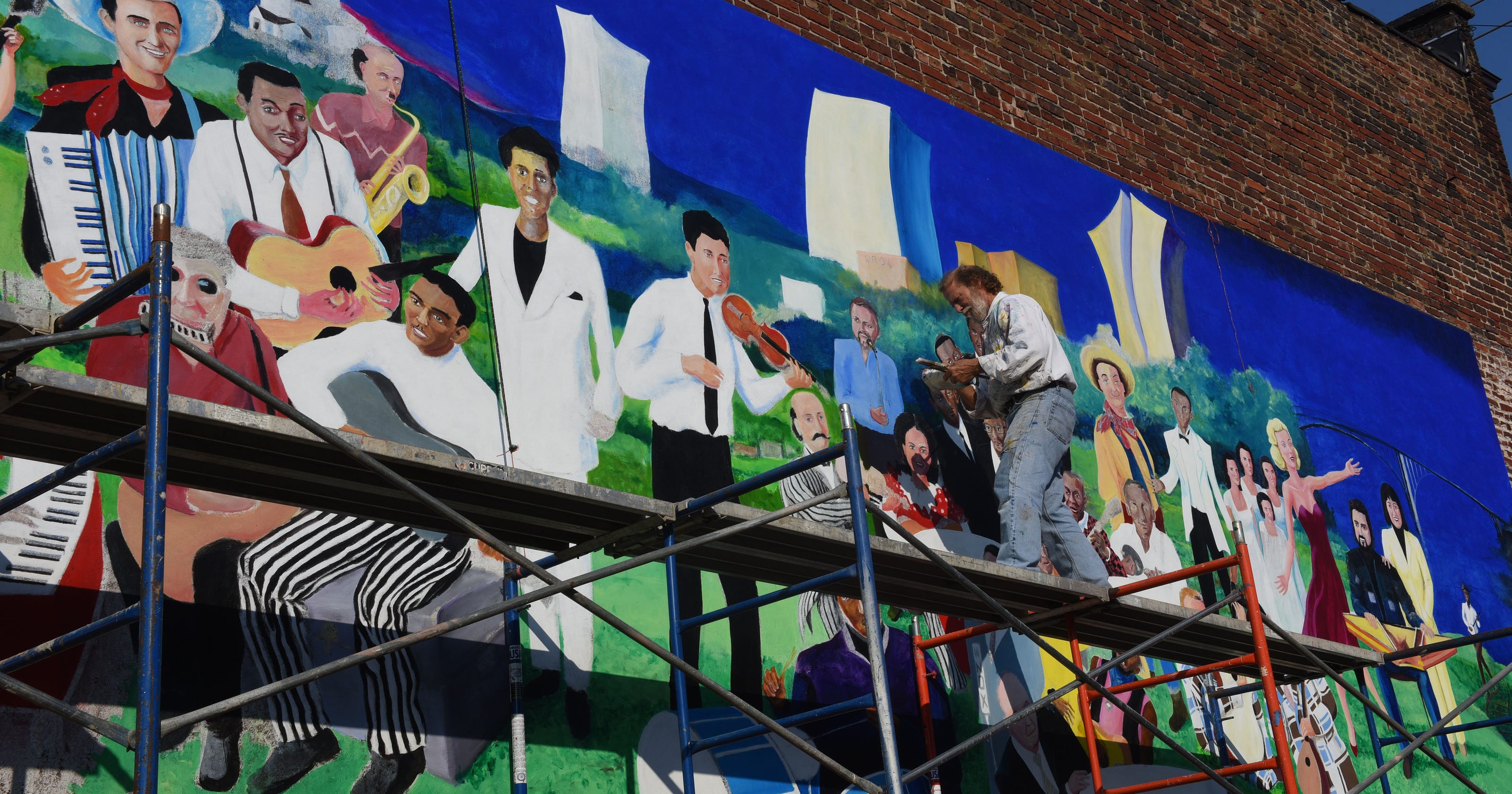 Knoxville Music Mural returns from darkness better than ever