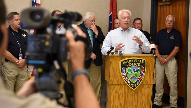 Maryville City Manager Greg McClain and other officials announce it is safe for all residents to return home following the CSX  train derailment in Blount County Friday, Jul. 3, 2015. (MICHAEL PATRICK/NEWS SENTINEL)