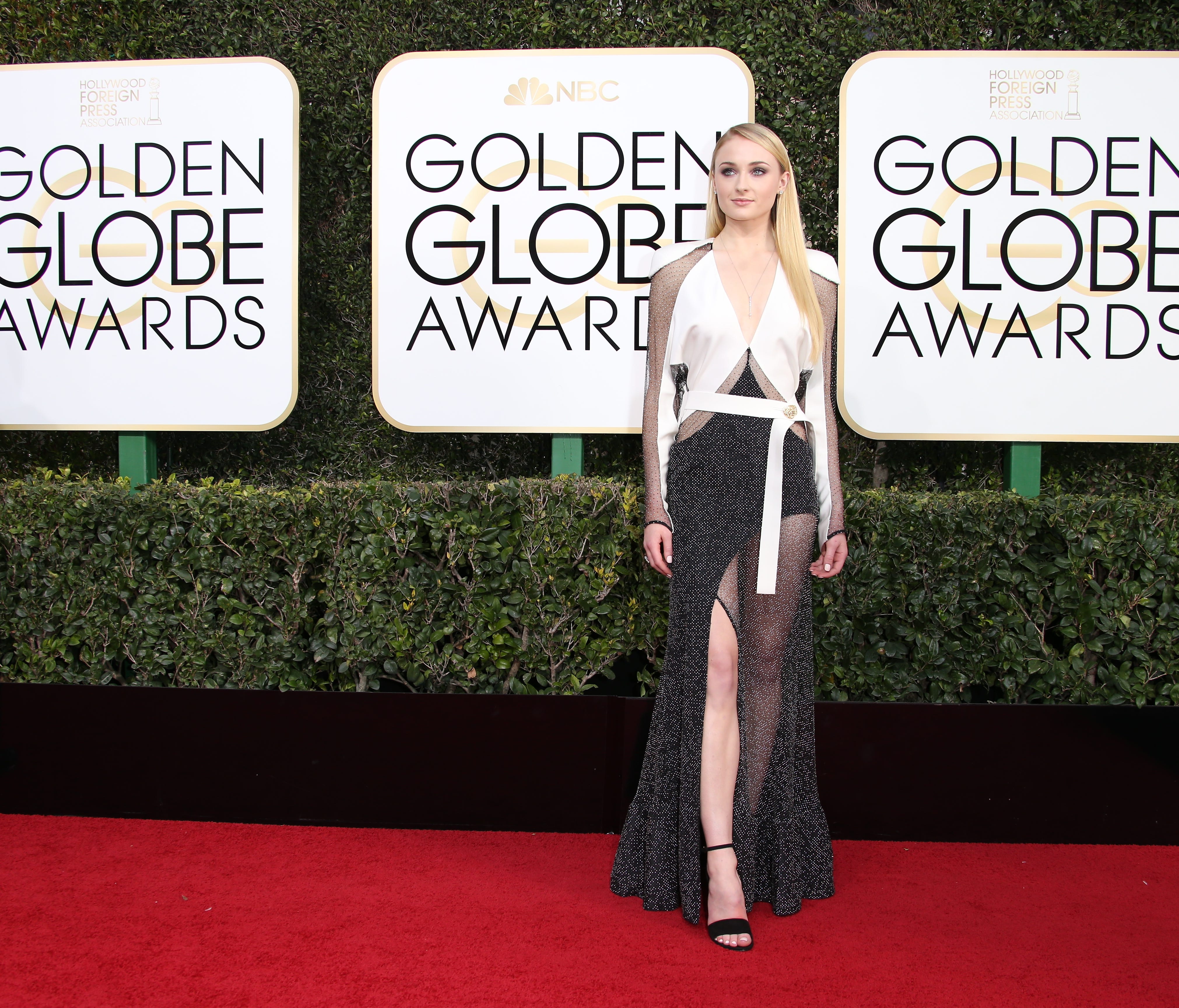 Way too much happening here.