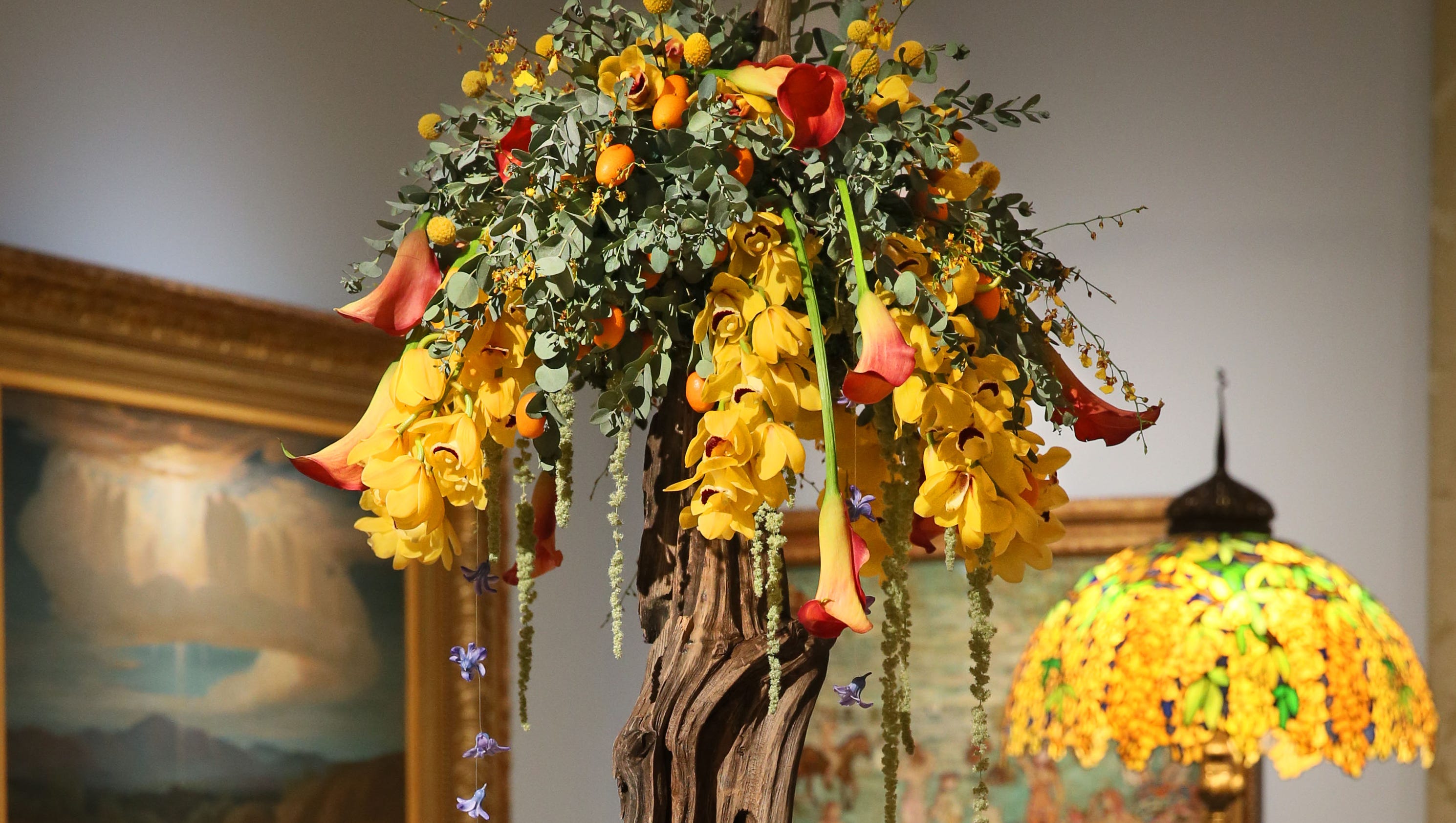 'Art in Bloom' ushers in spring at Milwaukee Art Museum