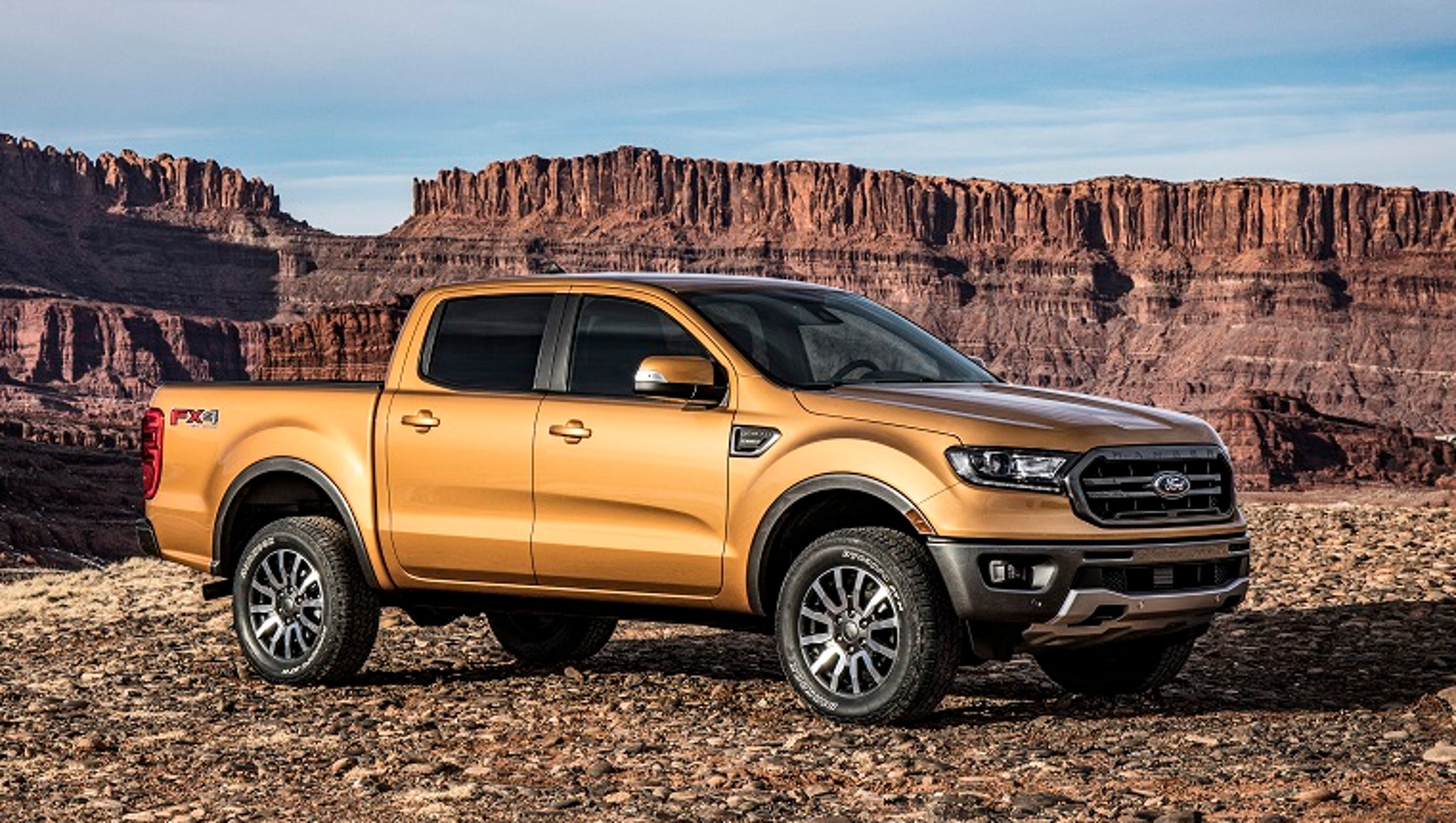 Ford shows new Ranger midsize pickup ahead of Detroit auto ...