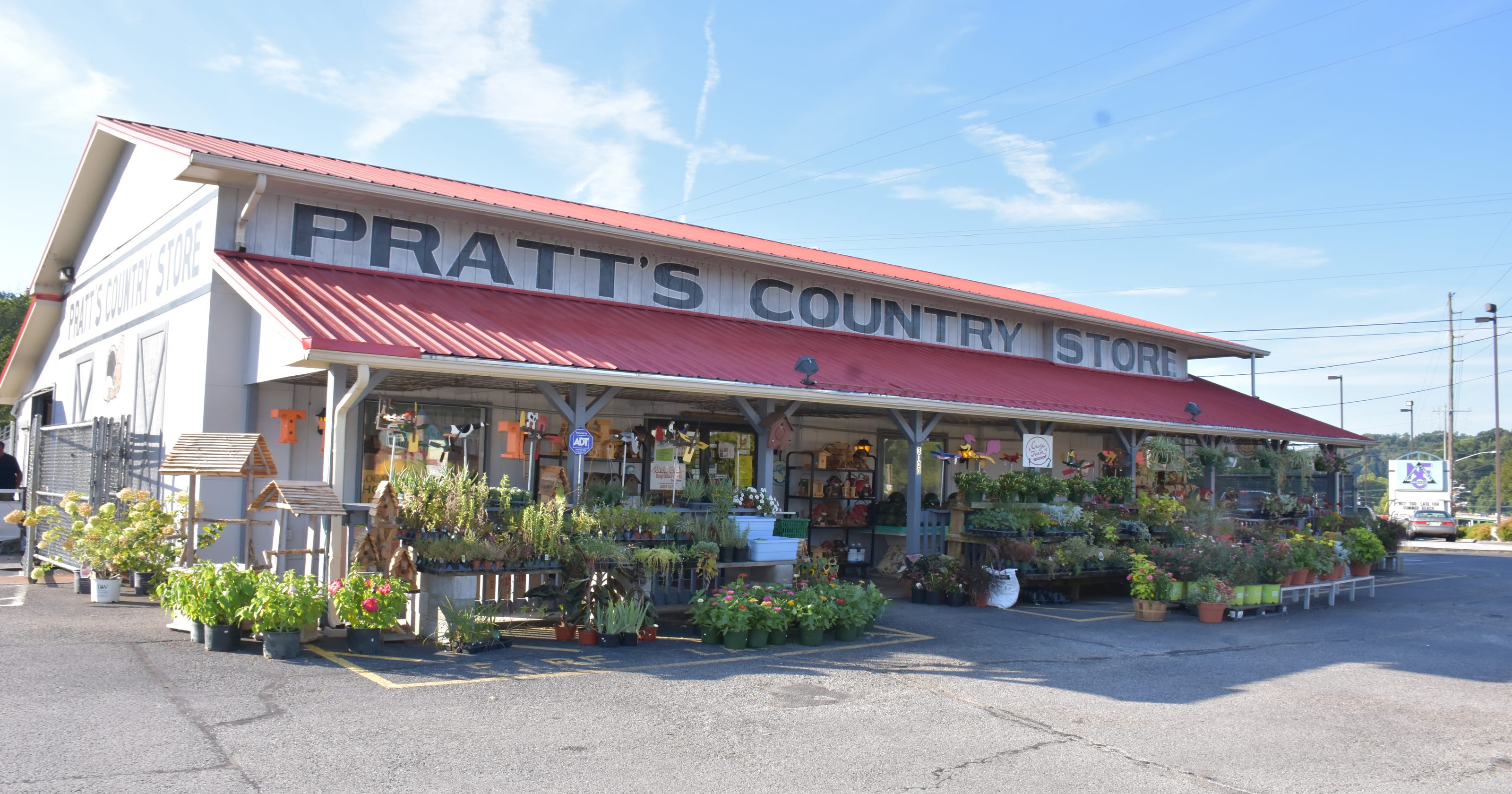 Hometown Hero Pratt's County Store owner has heart for community