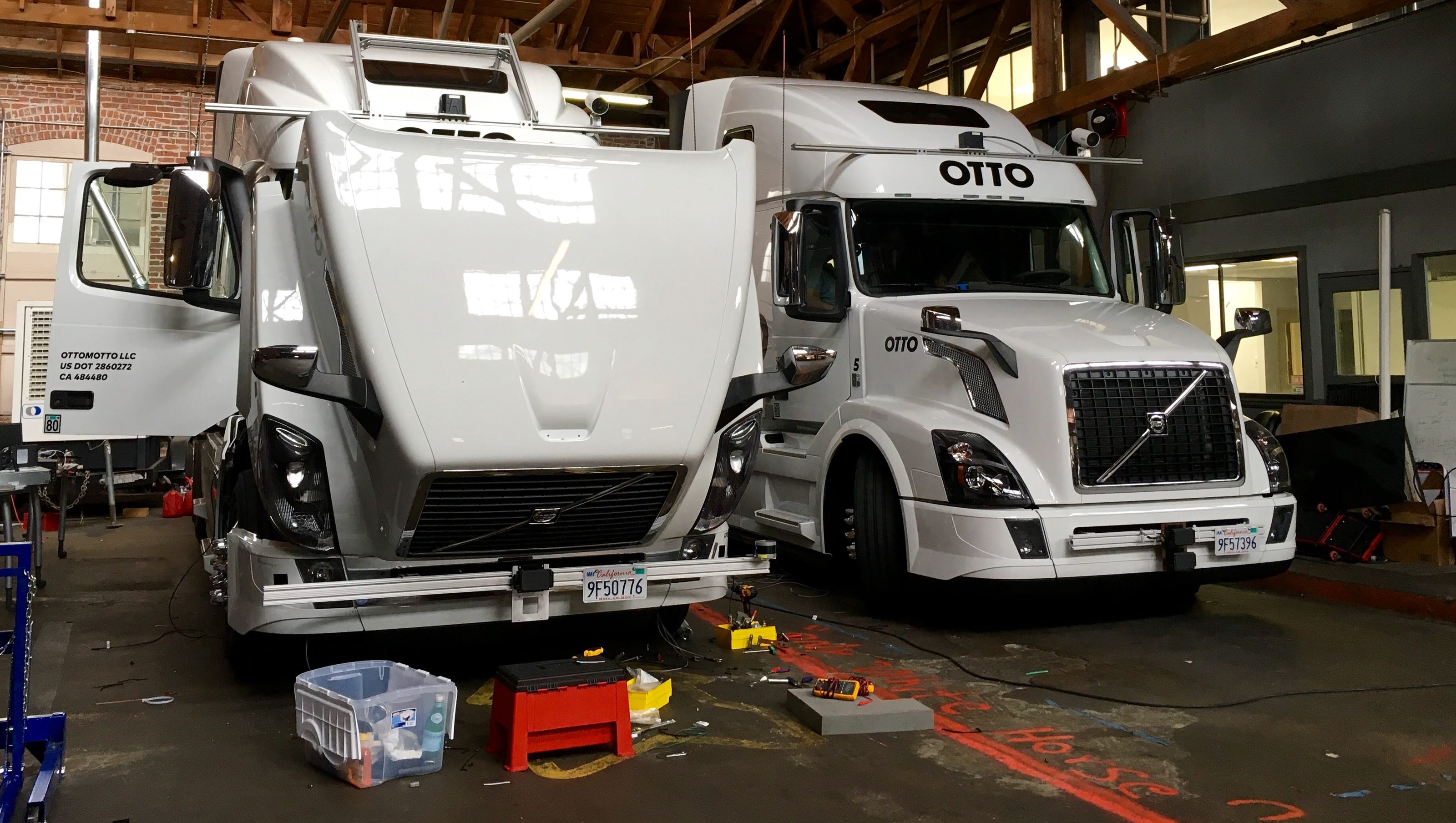 It s A 50 000 pound Semi And Now It s Self driving it-s-a-50-000-pound-semi-and-now-it-s-self-driving