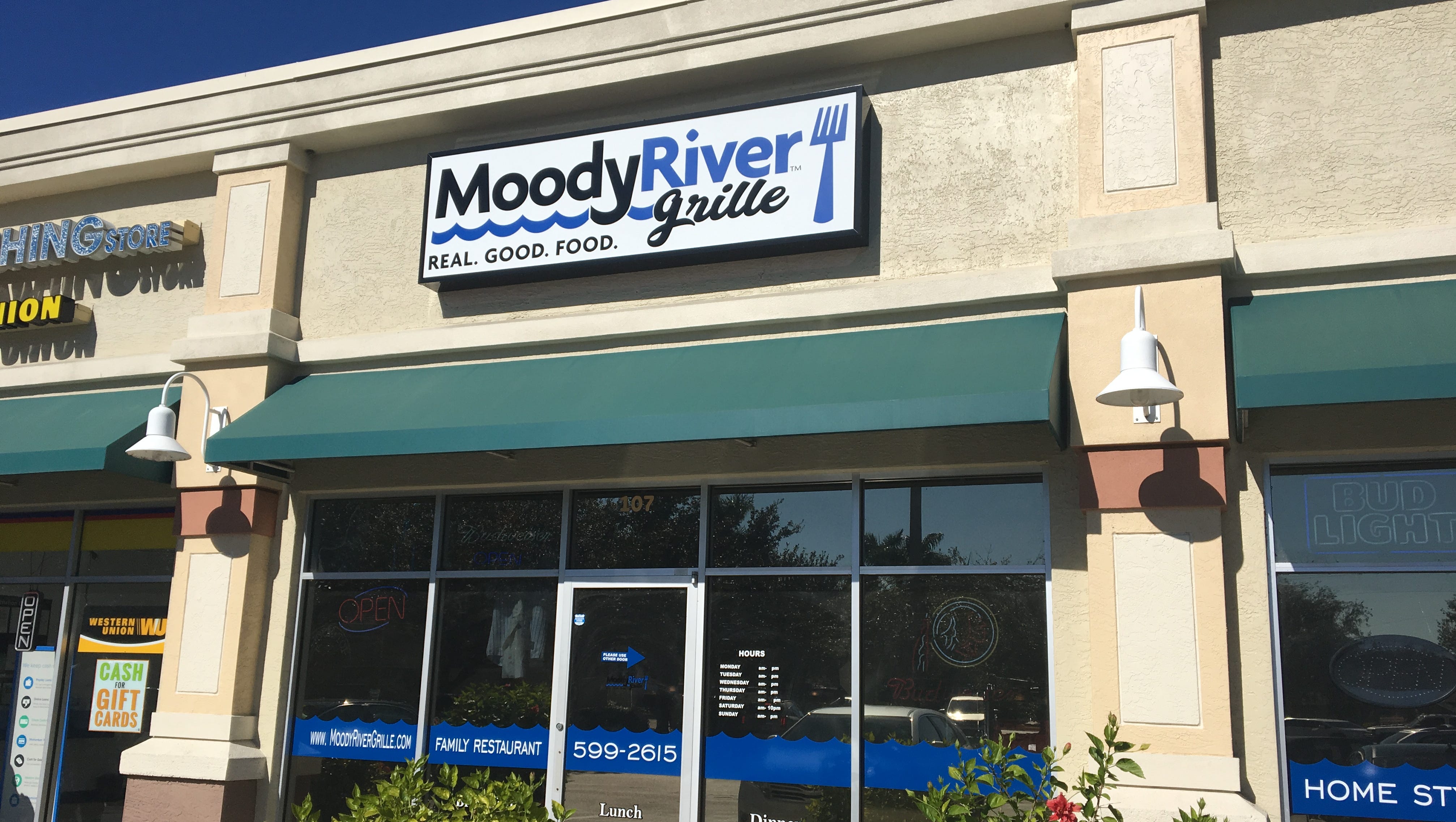 Moody River Grille In North Fort Myers Keeps Everybody Happy