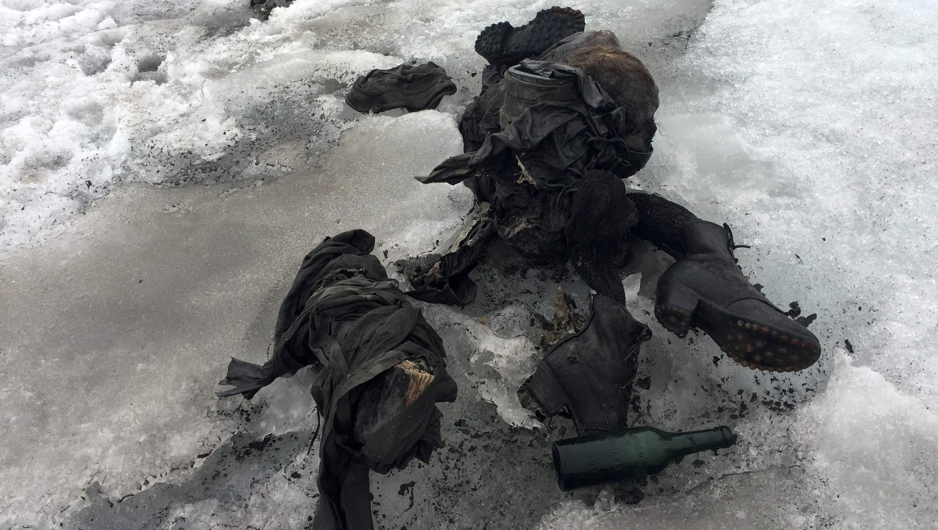Melting glacier reveals bodies of couple who disappeared 75 years ago
