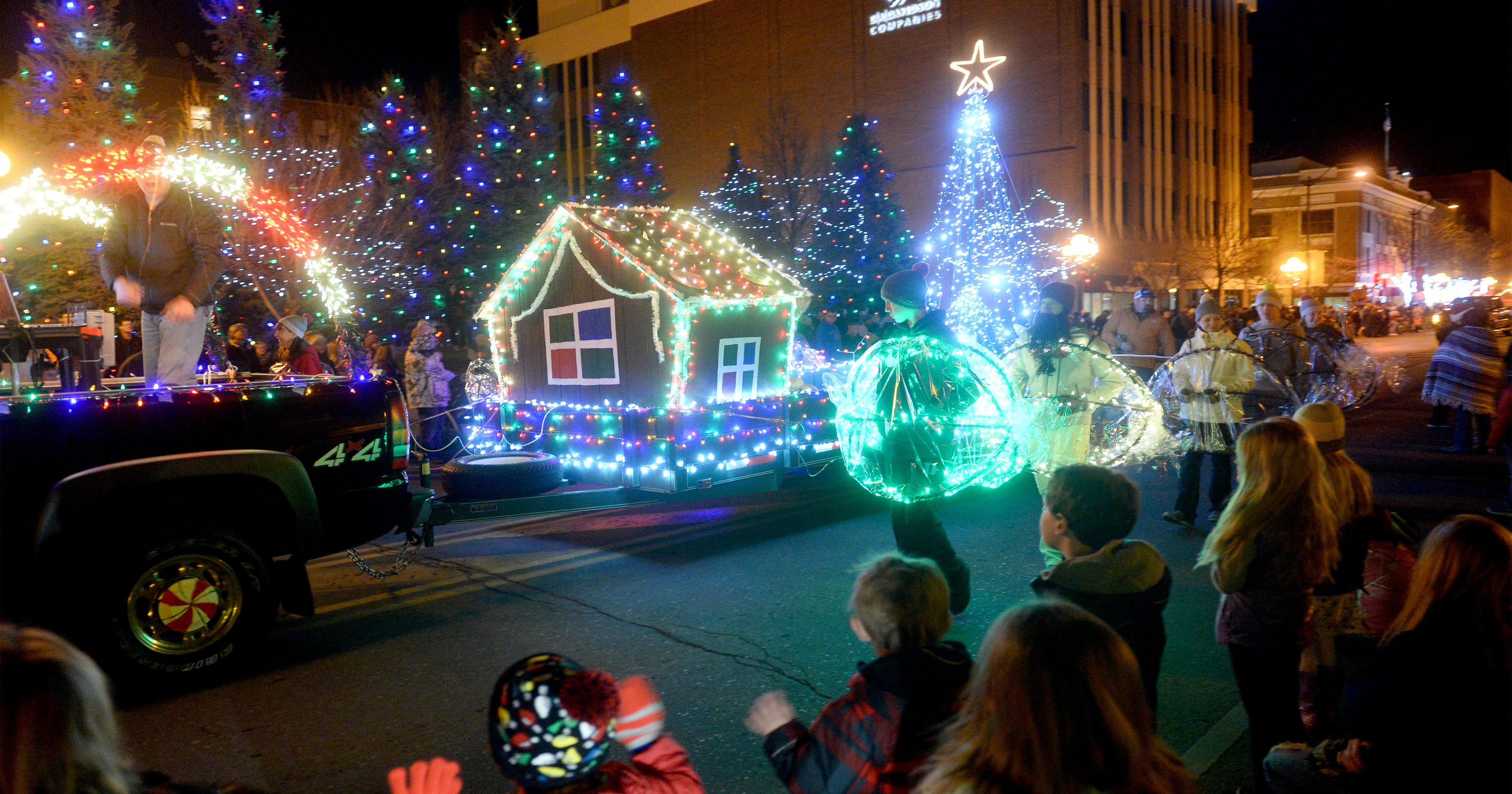 Holiday events get rolling this weekend with Parade of Lights