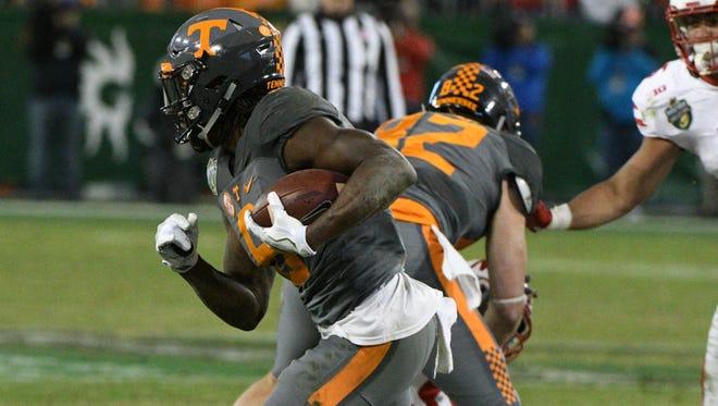 Tennessee running back Alvin Kamara (6) during the second half of the Franklin American Mortgage Music City Bowl on Dec. 30, 2016.