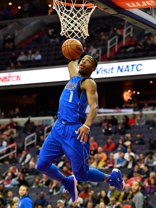 Game thread: Pistons blown out by Mavs, 110-93