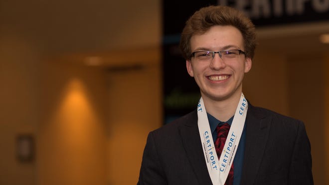 Ian Sexton, the 2015 Dunbar High School valedictorian, was named Certiport’s 2015 Microsoft Office Specialist U.S. National Champion in Microsoft Excel 2010, earning him a trip to the world championship in Dallas, Texas, Aug. 9-12.