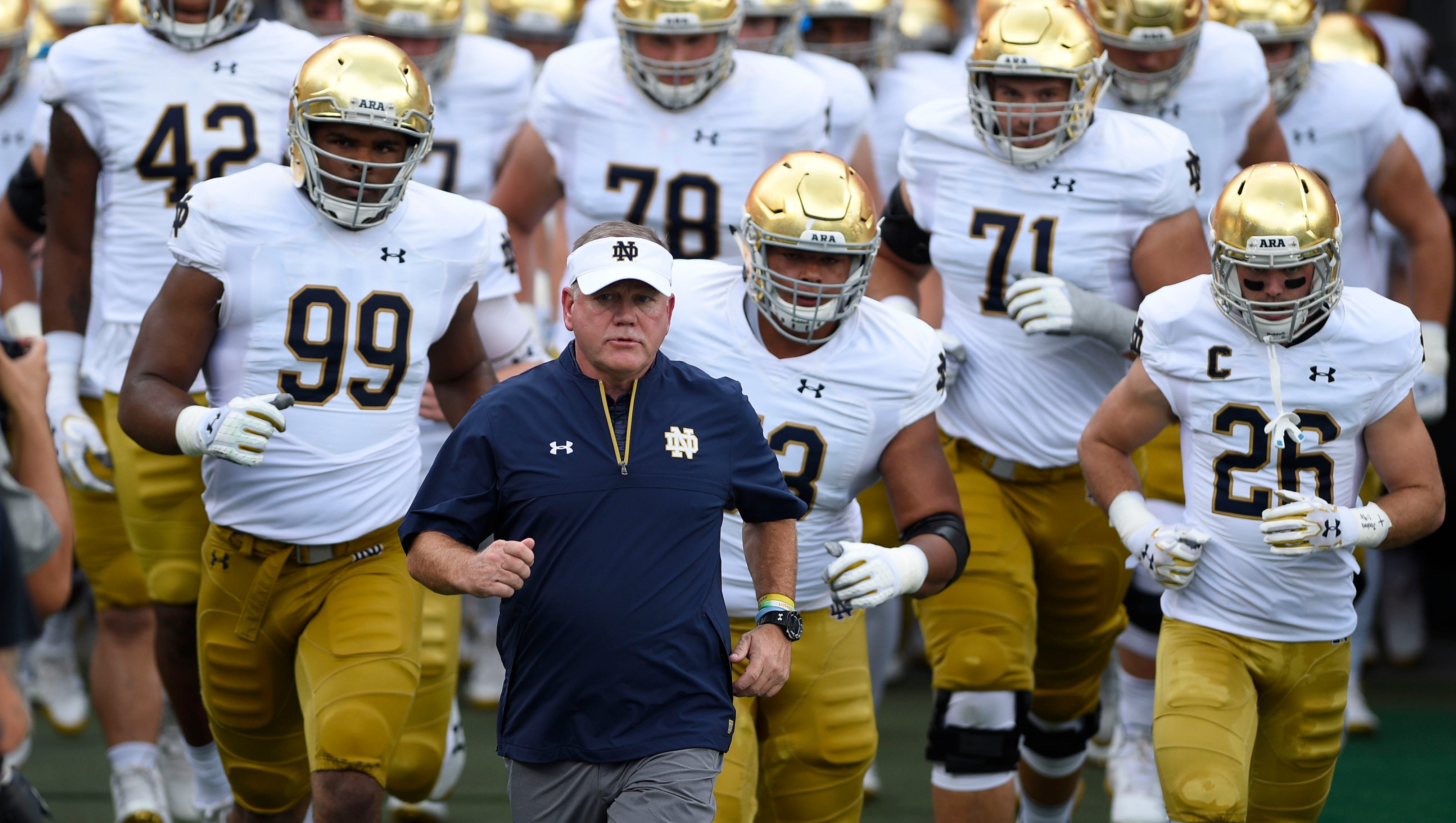 Bowl Projections Notre Dame On Brink Of College Football Playoff