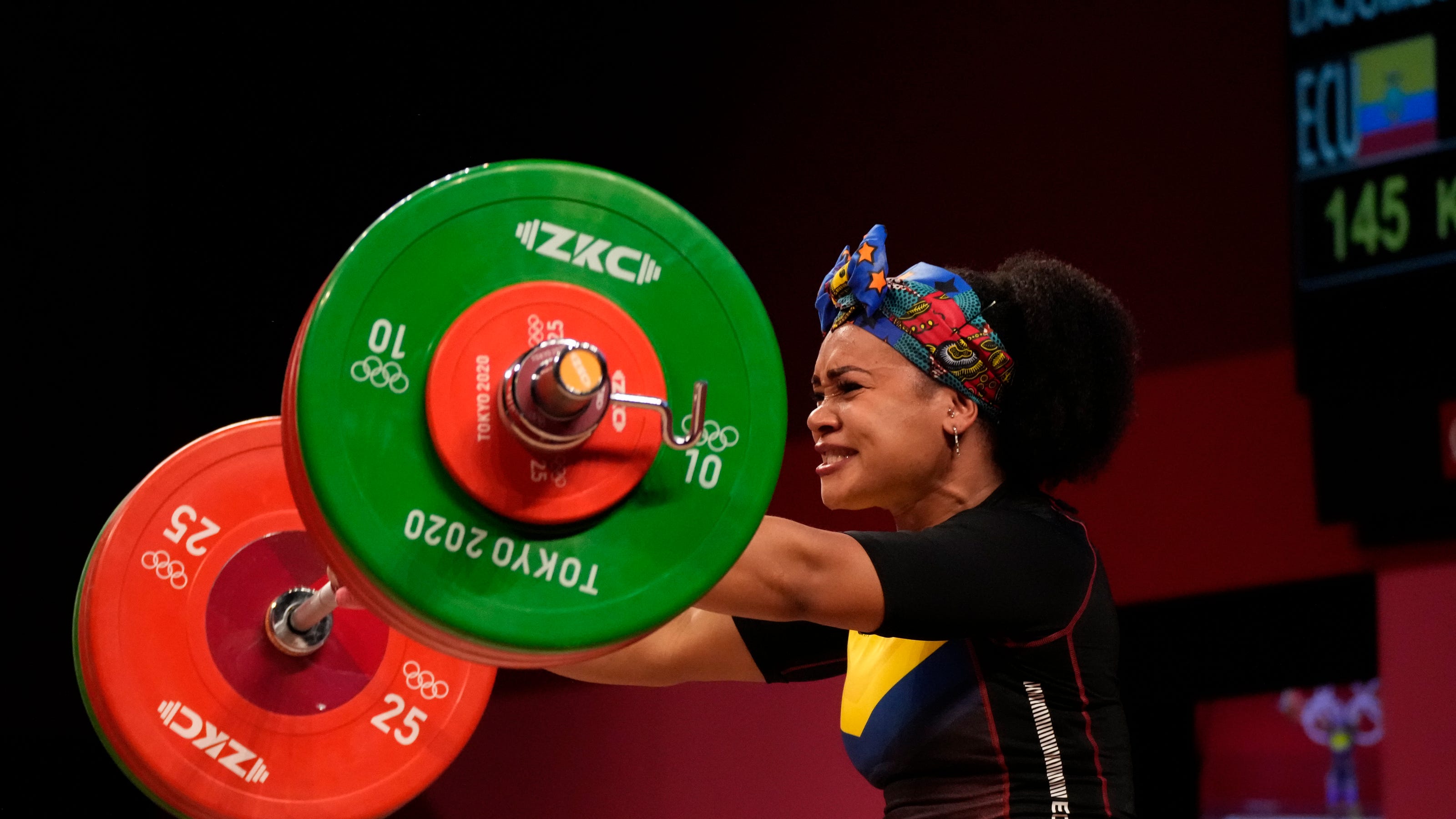 Kate Nye wins rare silver medal for US in weightlifting