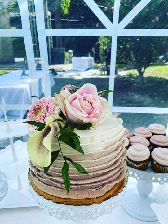 Stroudsburg Bakery Whipping Up Mini Cakes For Microweddings Stroudsburg Bakery Whipping Up Mini Cakes For Microweddings