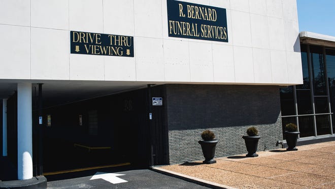 Drive Thru Viewing Comes To Memphis Funeral Home