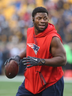 Dec 17, 2017; Pittsburgh, PA, USA;  New England Patriots tight end Dwayne Allen (83) warms up before playing the Pittsburgh Steelers at Heinz Field. New England won 27-24. Mandatory Credit: Charles LeClaire-USA TODAY Sports