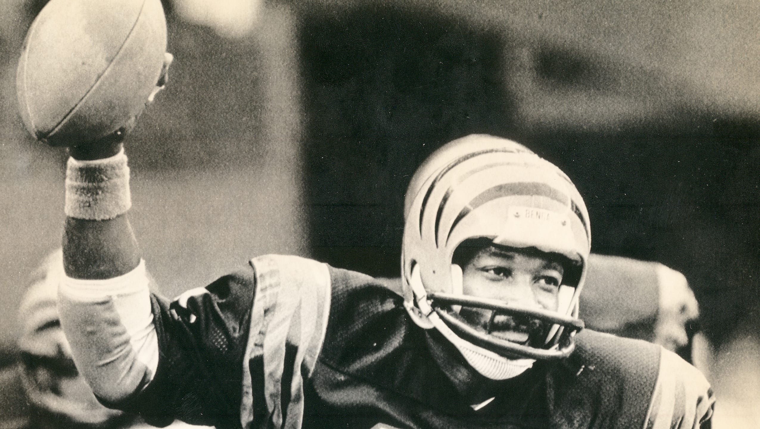 Talk of Fame's Judge favors Riley as Pro Football HOF senior candidate