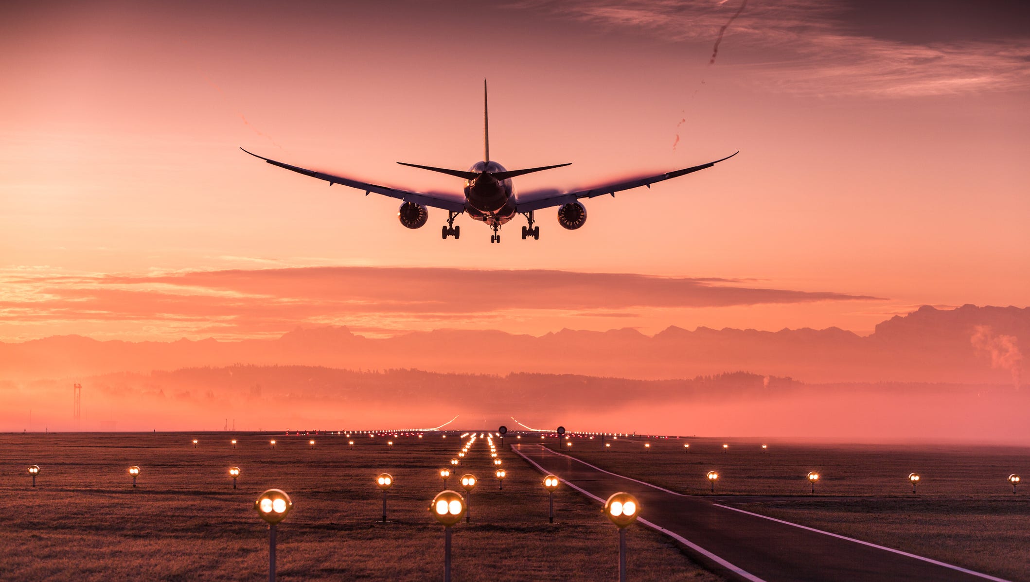 Airfare deals Best and worst days to fly