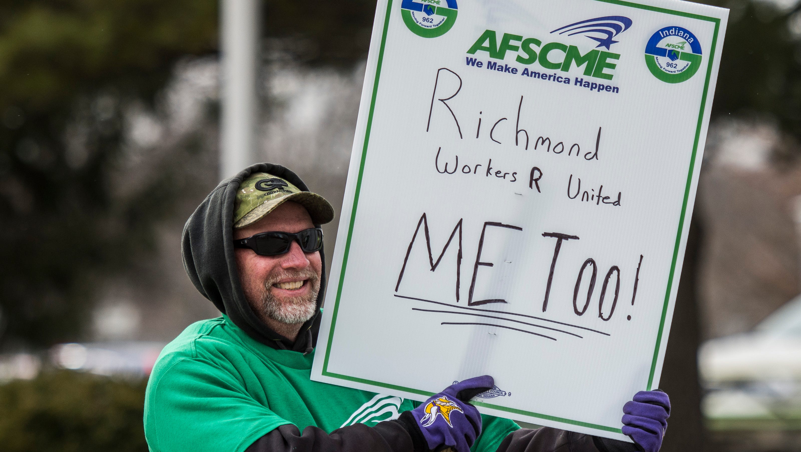 Labor fight City wants 'me too' clause removed from AFSCME's contract
