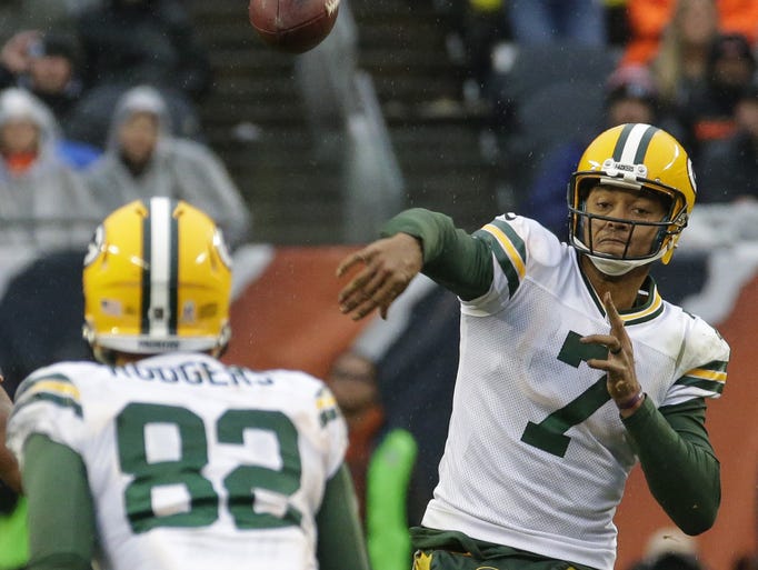 Green Bay Packers quarterback Brett Hundley (7) throws