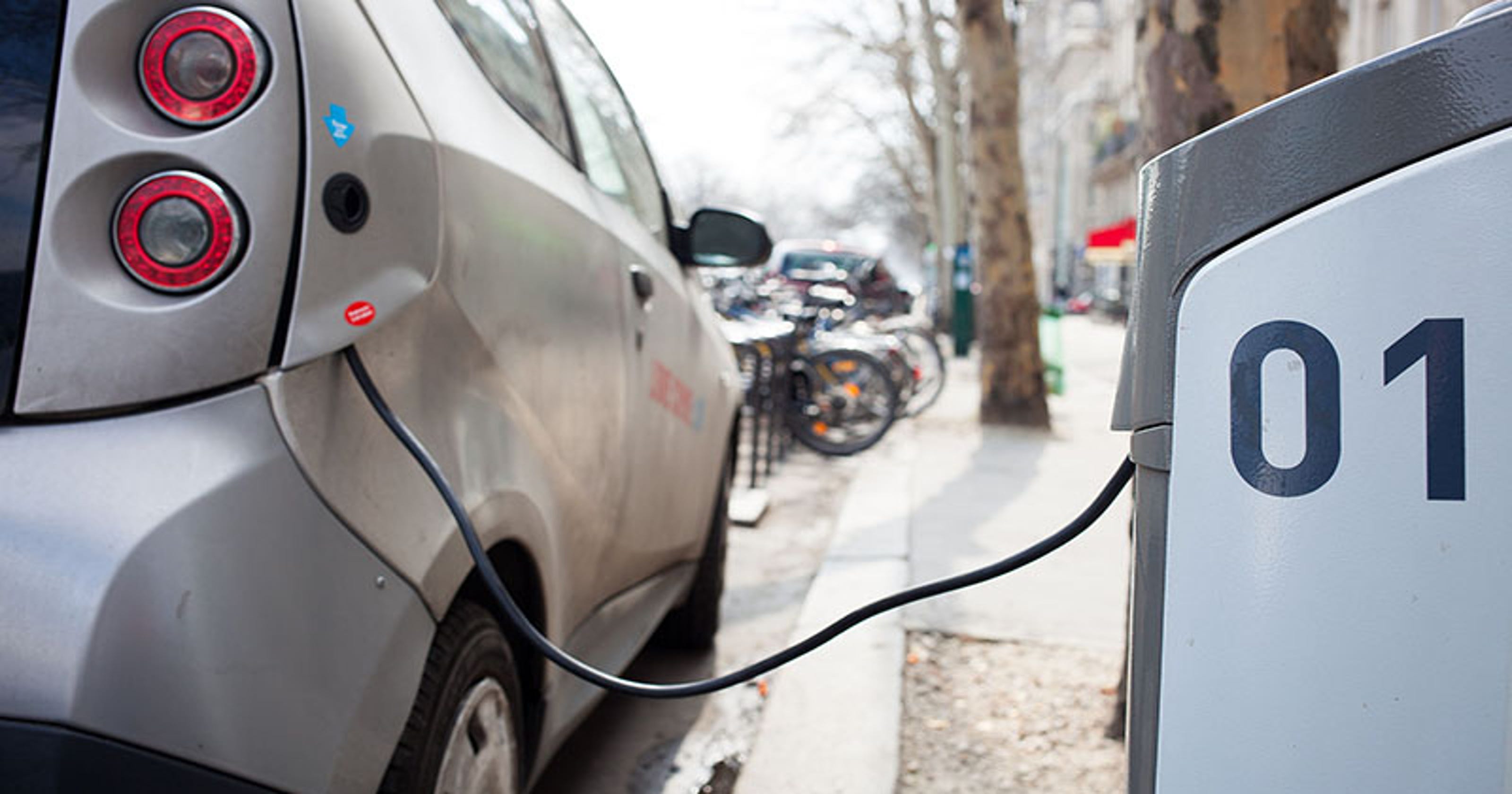 Chevron executive is secretly pushing antielectric car effort in