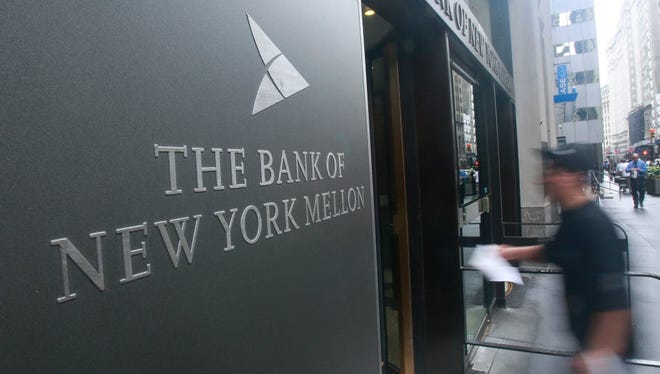 Bank of New York Mellon Corp. headquarters are seen June 9, 2009 in New York City. The bank is one of ten lenders that won U.S. Treasury approval to pay back $68 billion in funds from the Troubled Asset Relief Program (TARP).