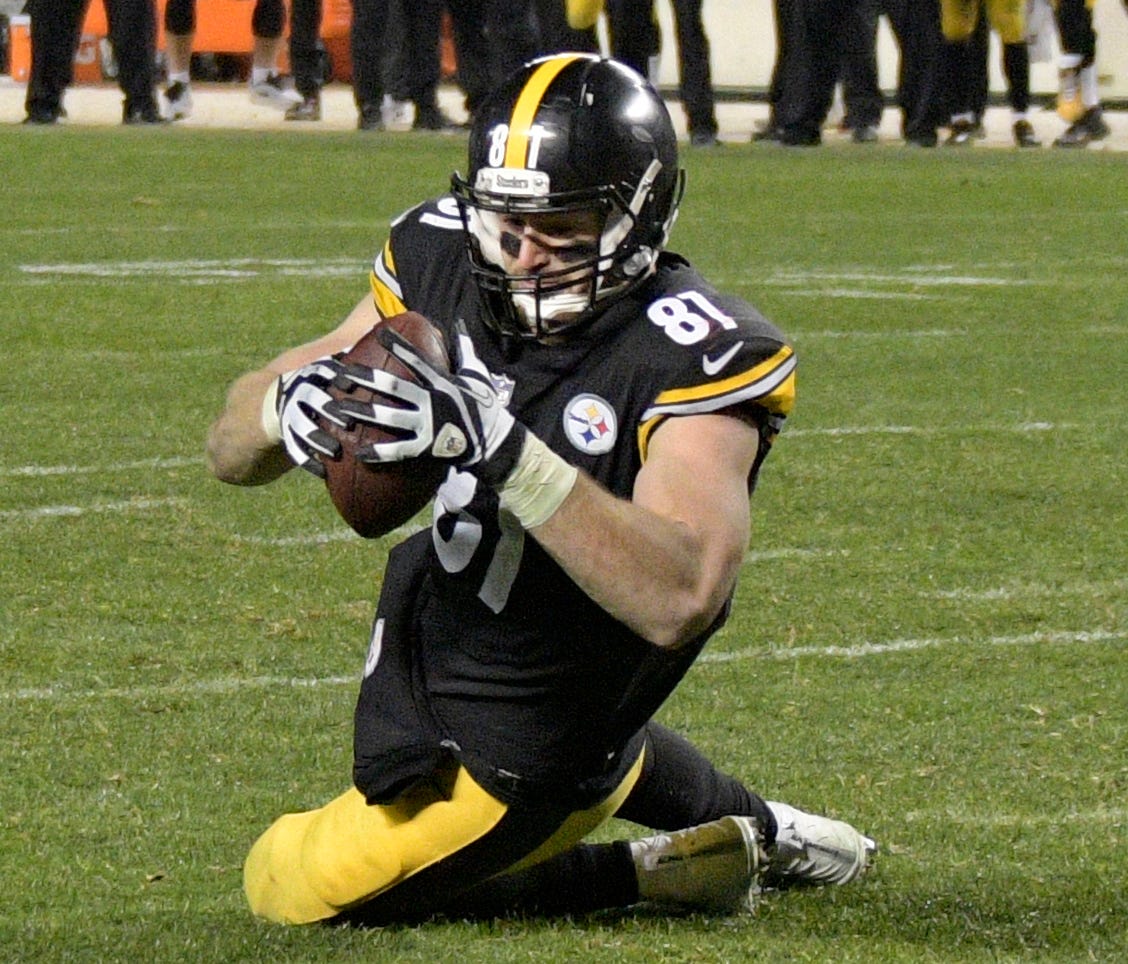 Steelers TE Jesse James' would-be TD that wasn't against the Patriots last December.