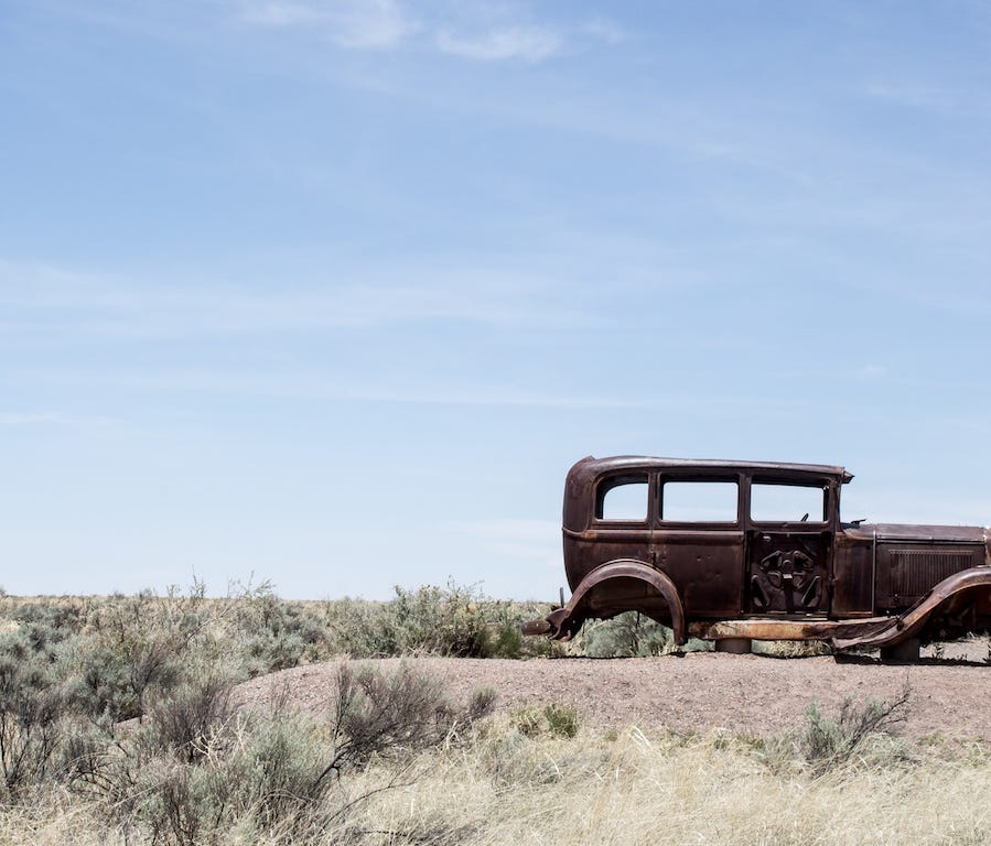 Apache County, Arizona  5-yr. population change: +2.0%  Nov. unemployment rate: 9.2%  Poverty rate: 36.2%  Life expectancy at birth: 74.3 years    Comprising much of ArizonaÕs eastern border, Apache County borders Utah and New Mexico and includes several I