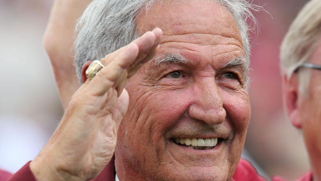 Gene Stallings Former Alabama Football Coach Suffers Minor Stroke