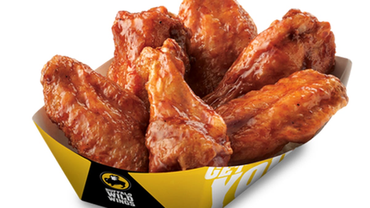 pære momentum maling Buffalo Wild Wings clucks over possible deal amid high chicken-wing prices