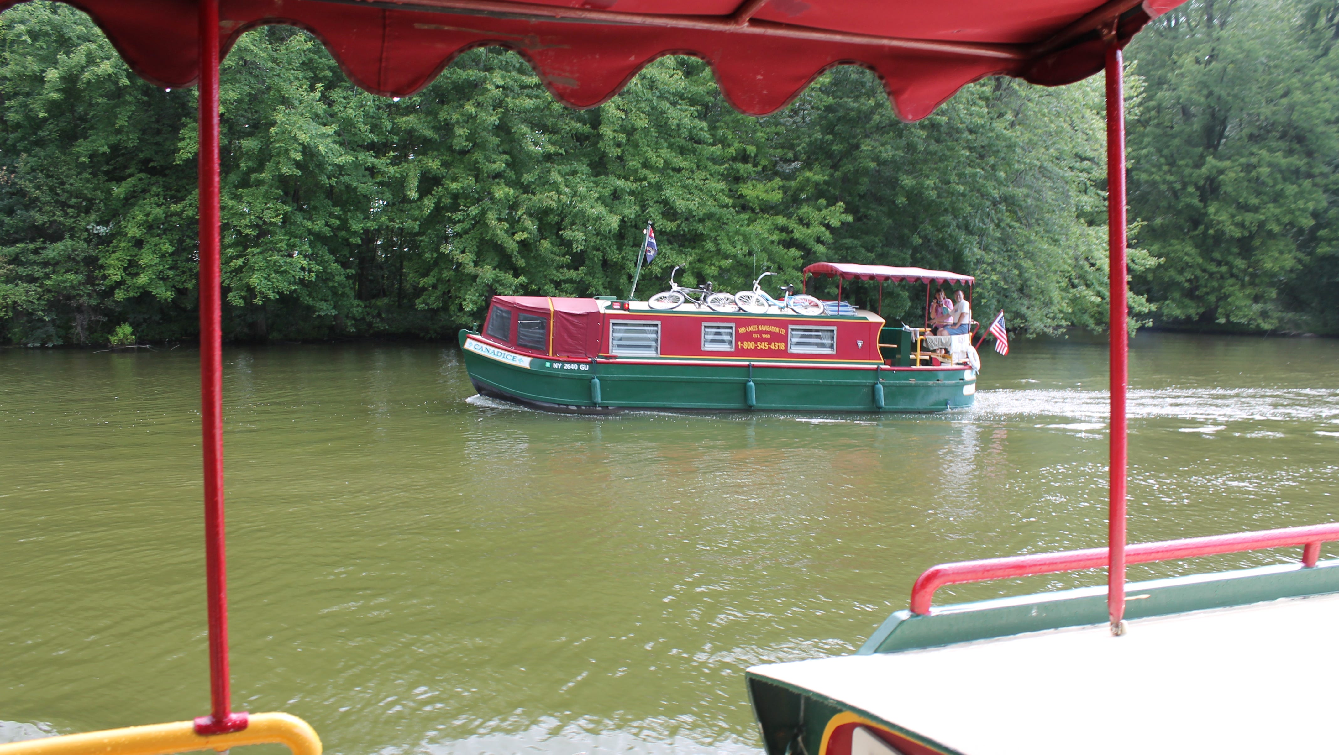 Piloting a rental houseboat along the Erie Canal