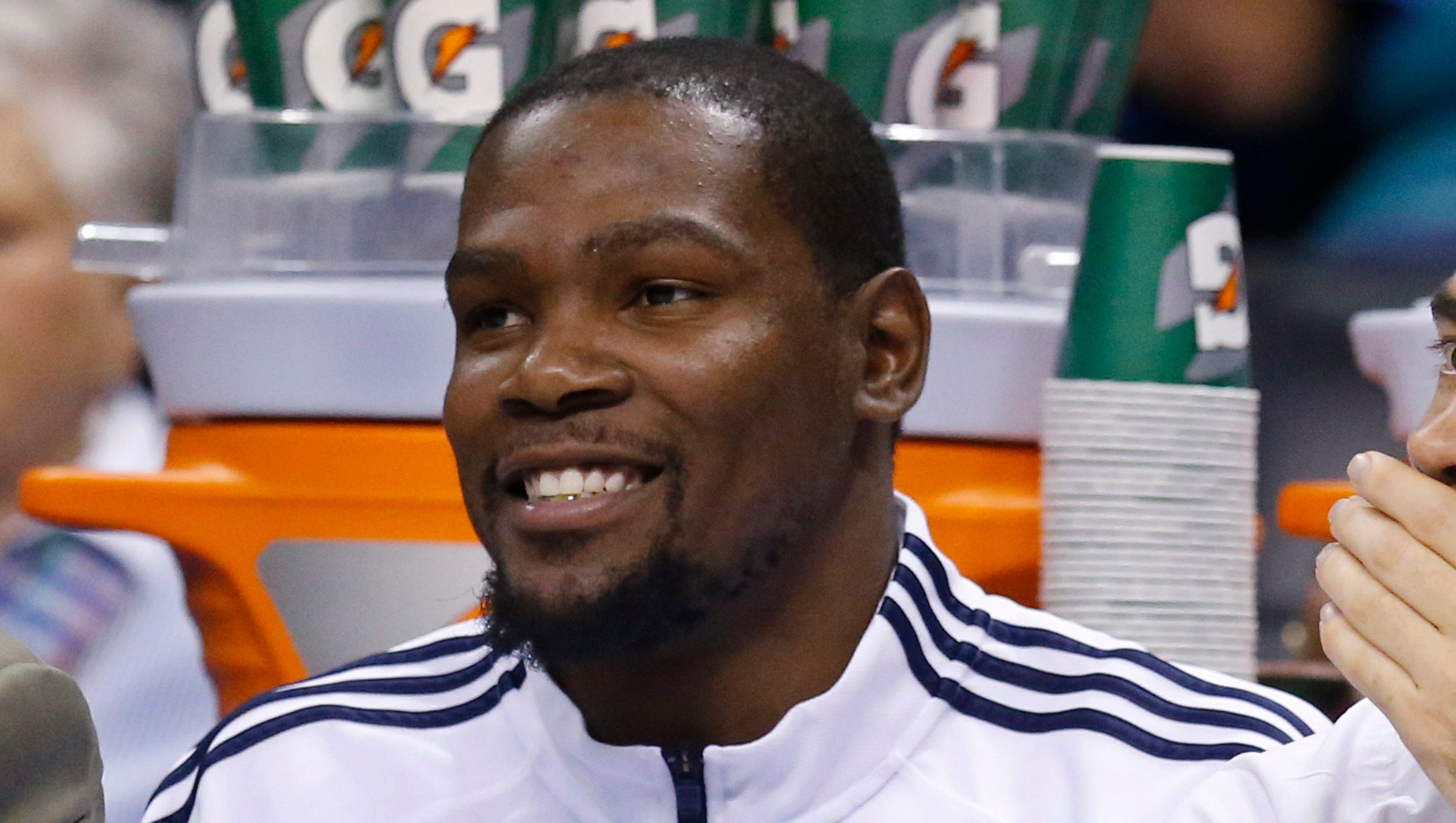 Kevin Durant has surgery for foot fracture