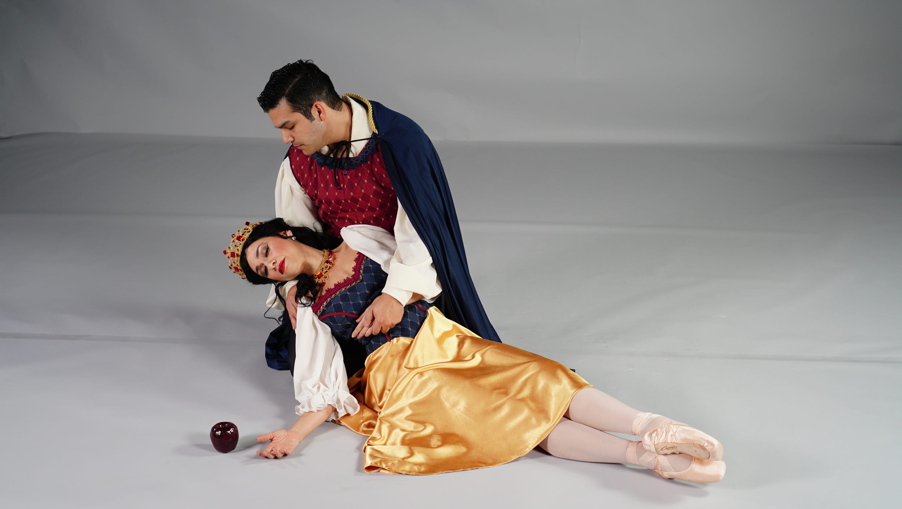 Corpus Christi Ballet takes on 'Snow White' production - Corpus Christi Caller-Times