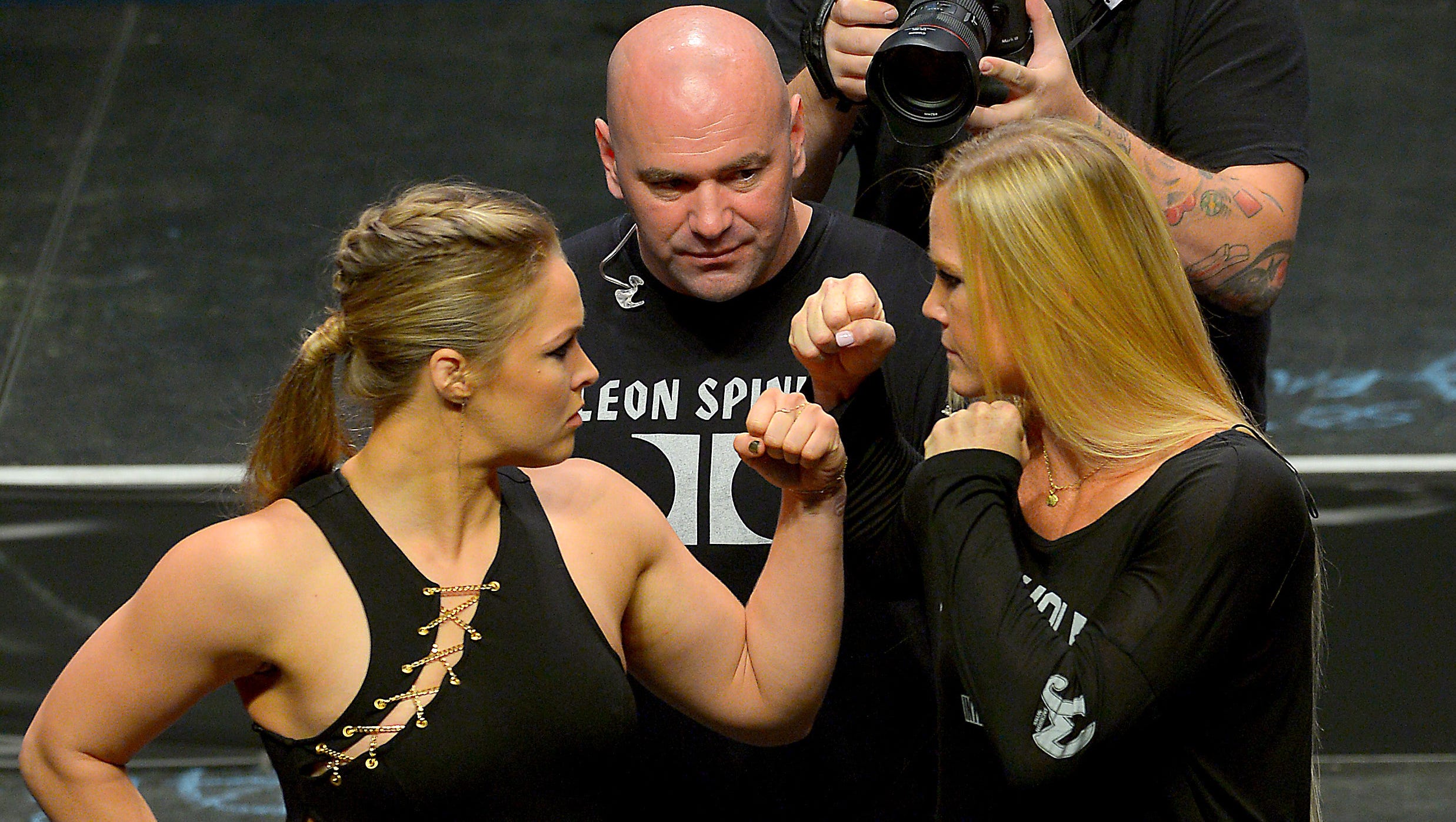 Ufc 193 Ronda Rousey Vs Holly Holm Fight Time Tv Schedule Ronda rousey is scheduled to fight amanda nunes at ufc 207 on december 30th, 2016. ufc 193 ronda rousey vs holly holm