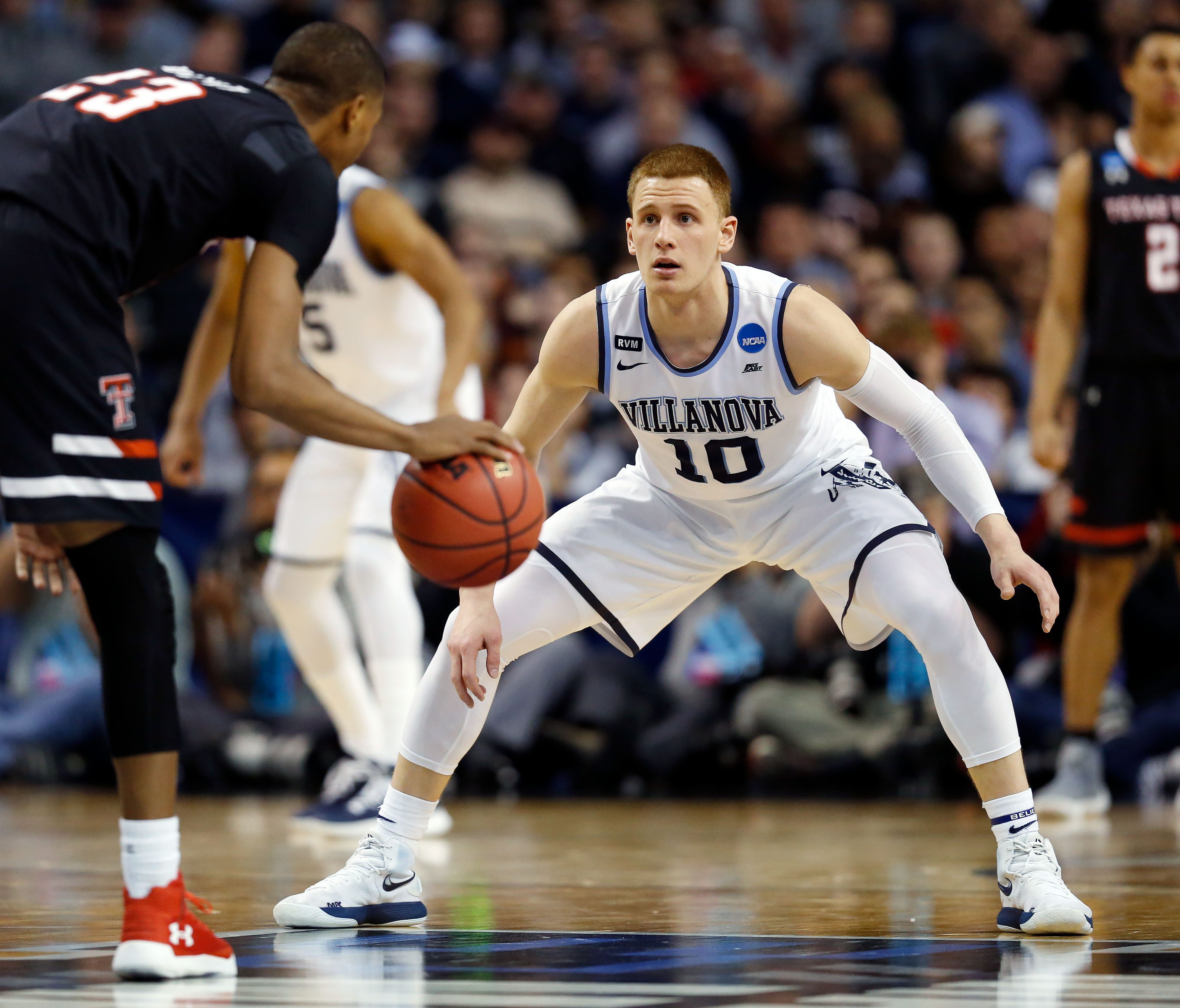 X-Factor: Villanova guard Donte DiVincenzo will be tasked with hitting big shots and ball-hawking Kansas' elite guards in the Final Four.