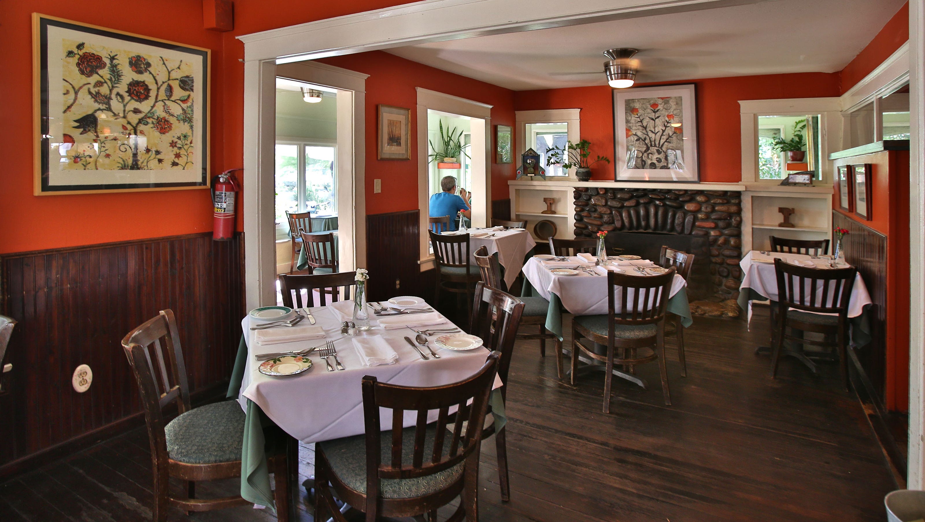 House of Tricks restaurant in Tempe is closing after 34 years