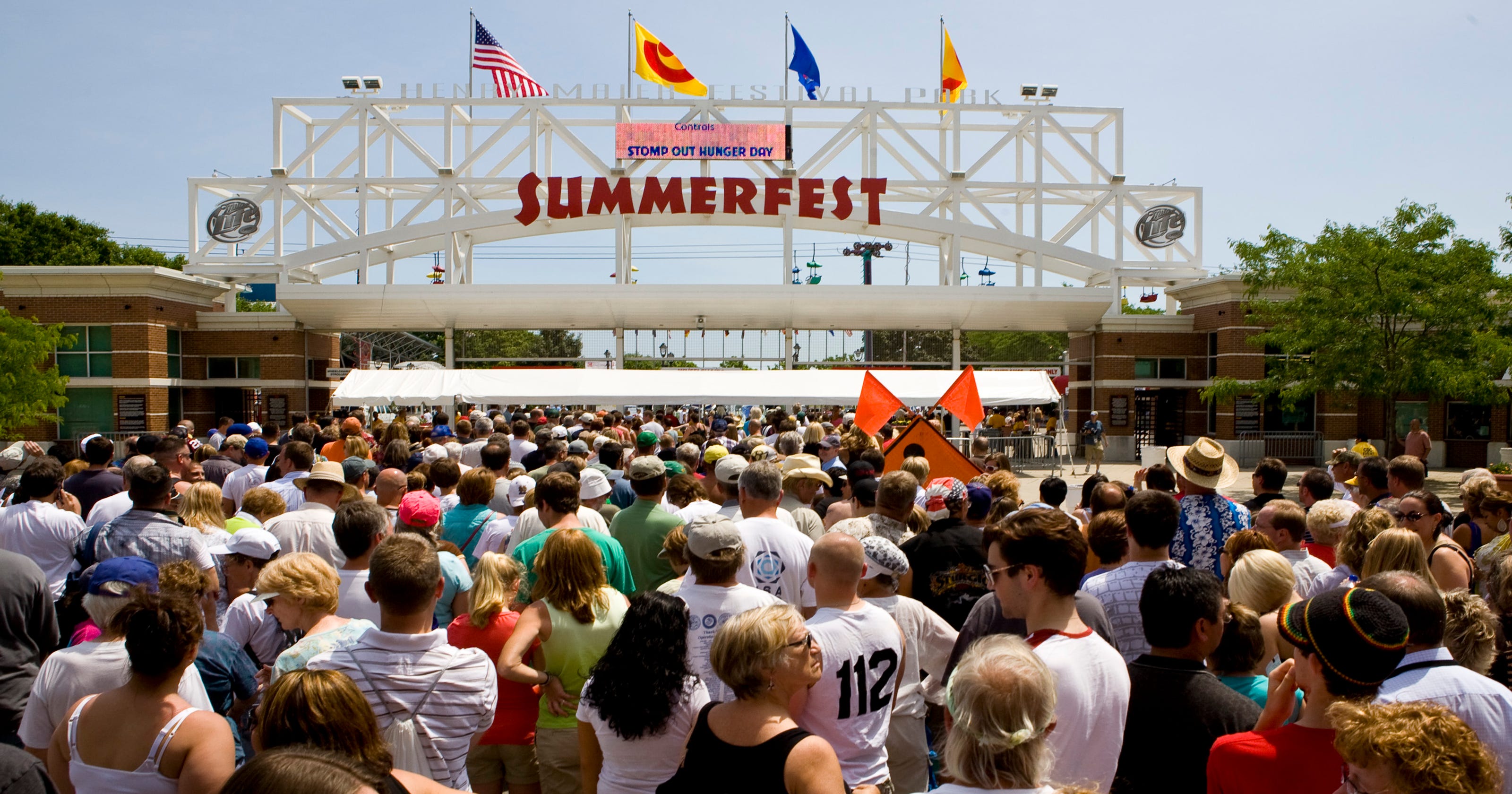 Summerfest tips on how to not be annoying at the Big Gig