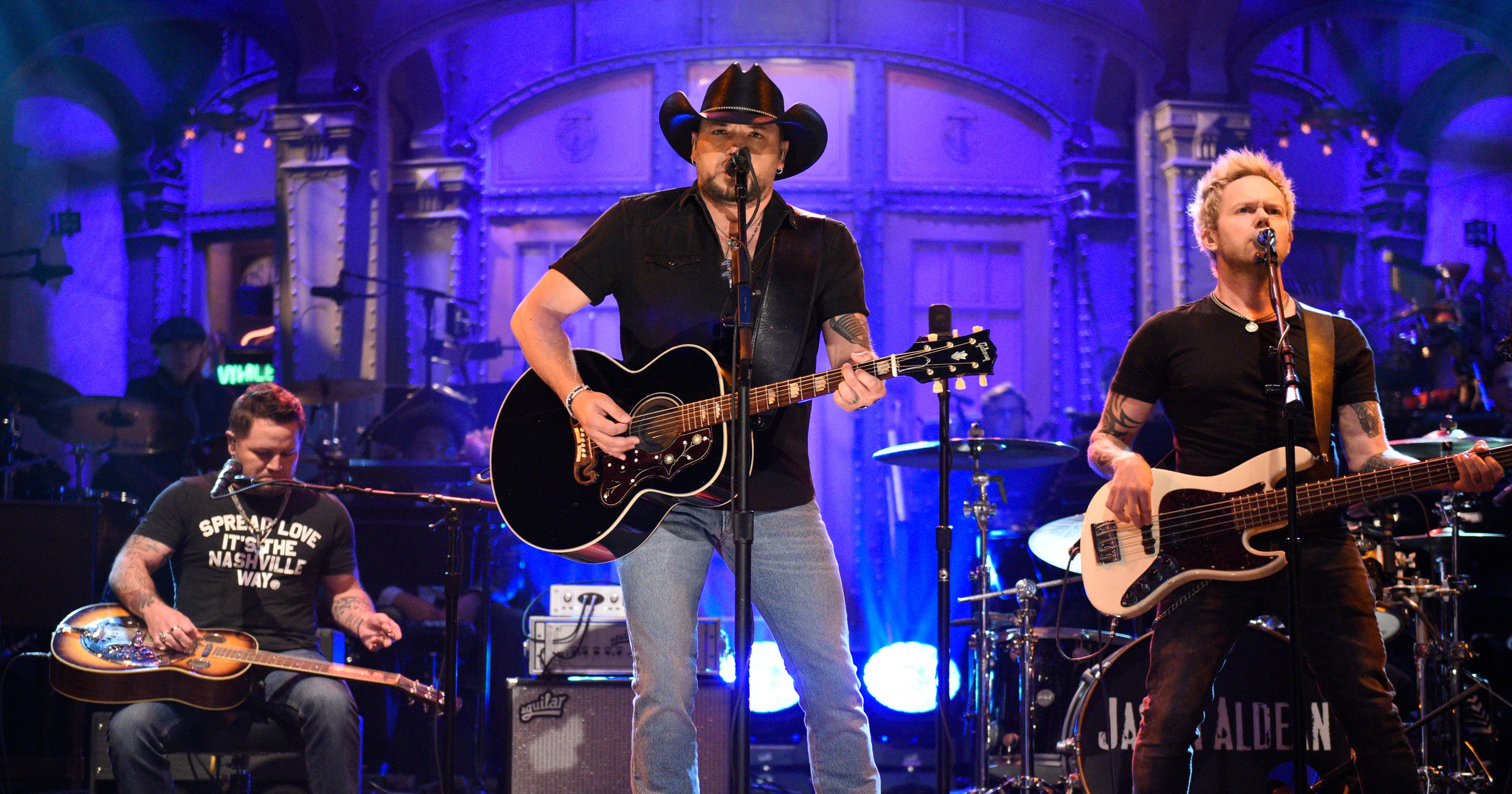 Jason Aldean guitarist, an Iowa native, appears on 'SNL'