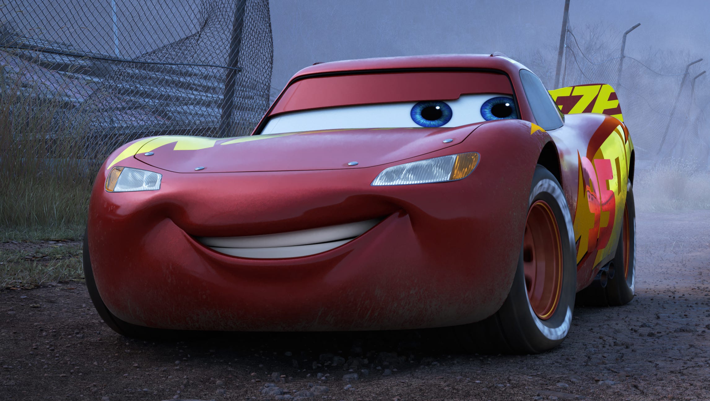 Cars 3 Why Lightning Mcqueen Got A New Paint Job Spoilers