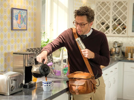 Zach Braff as Alex in "Alex, Inc."