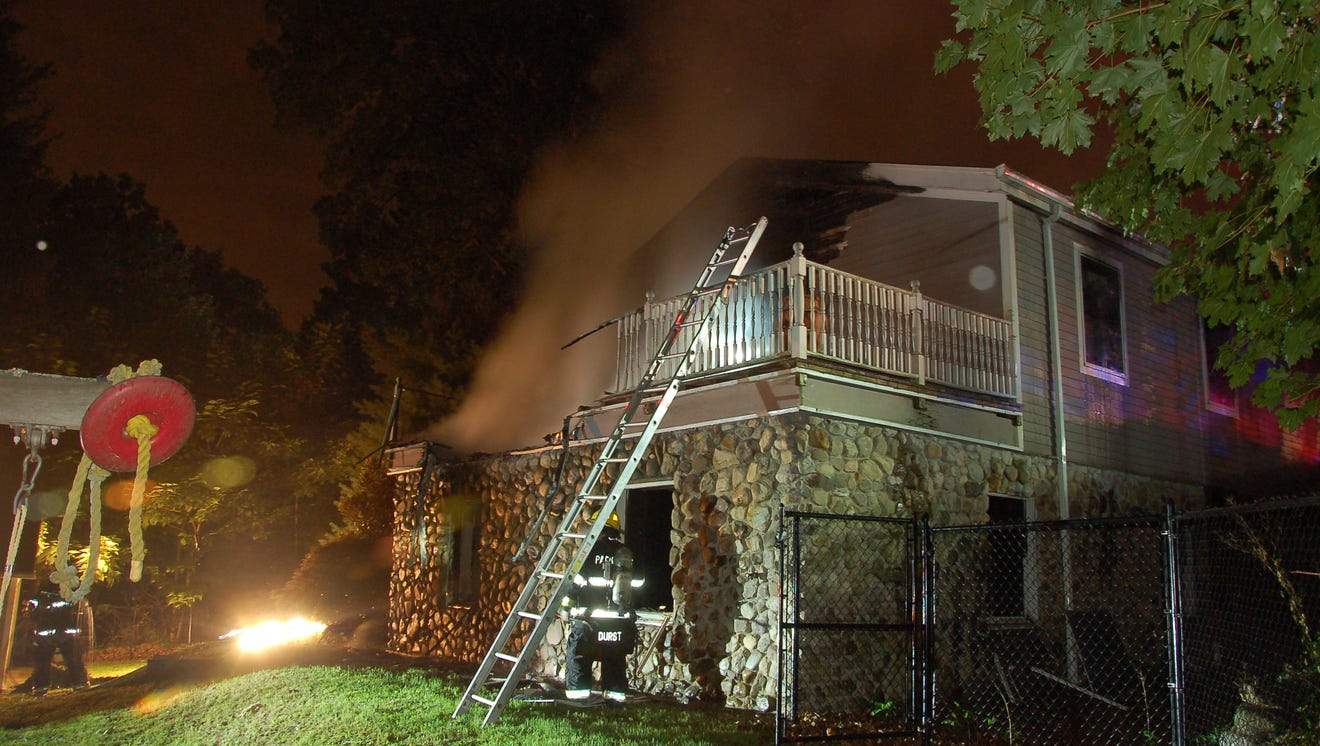 Fire breaks out in Park Ridge home