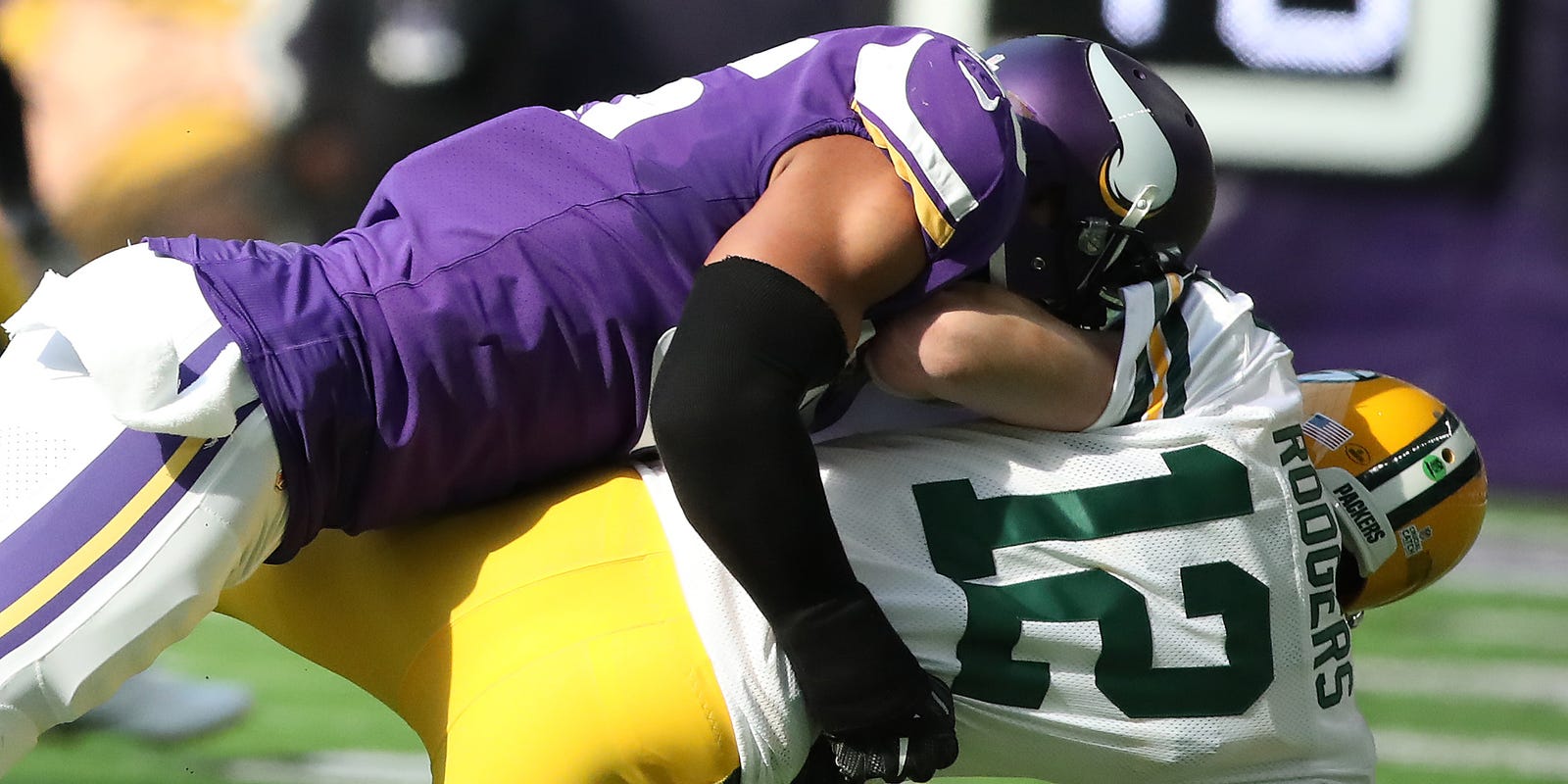 Aaron Rodgers Collarbone Fracture To Require Surgery