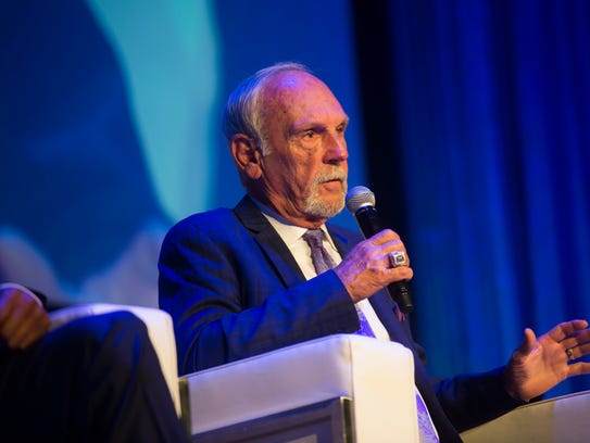 Former Detroit Tigers manager Jim Leyland speaks during
