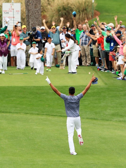 Masters: Tony Finau appears to twist his ankle during Par-3 Contest