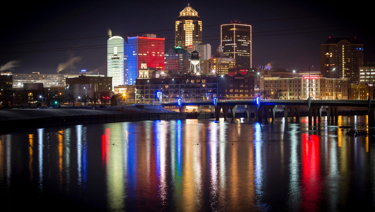 Beautiful images of the downtown Des Moines skyline