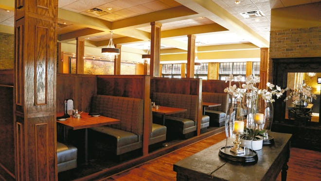 Johnny's Italian Steakhouse tem três locais na área de Des Moines.